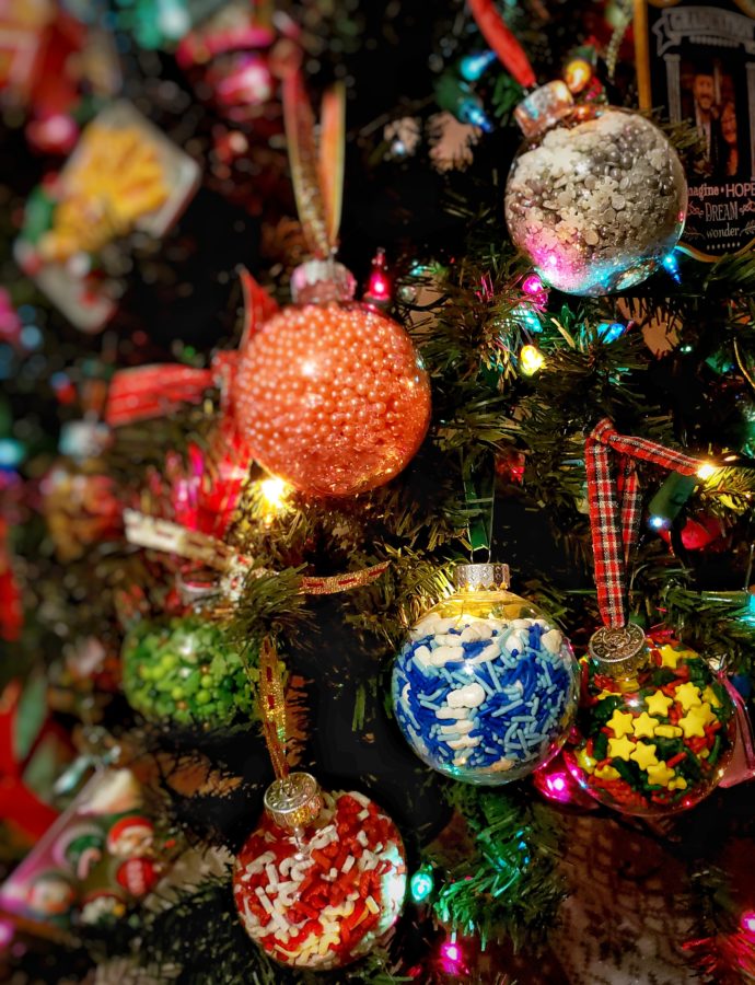 DIY Sprinkle Christmas Ornaments